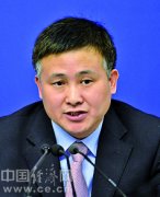 央行副行长潘功胜接替易纲任国家外汇管理局局